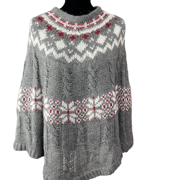 Jperico NWT Italian Wool Blend Shawl Shrug Sweater Pullover loose Knit Poncho - Picture 2 of 8